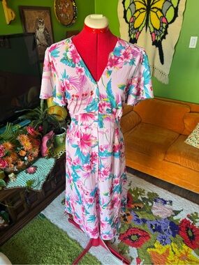 Floral Pink Button-Front Midi Dress